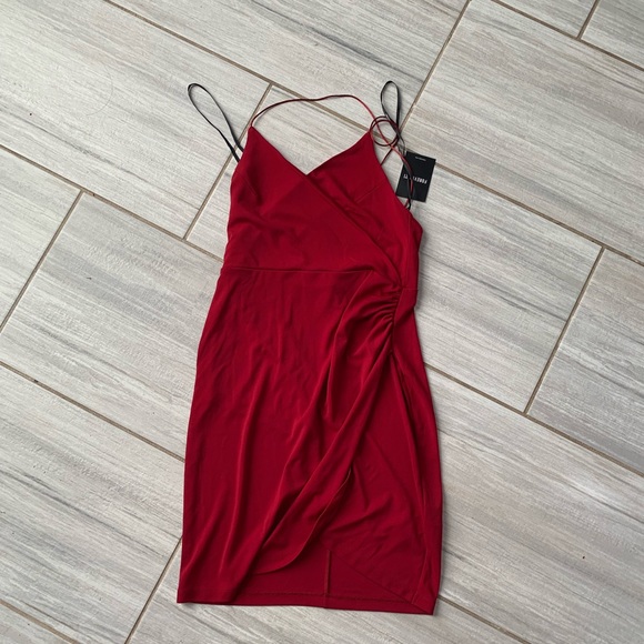 cami red tulip dress - Picture 1 of 3